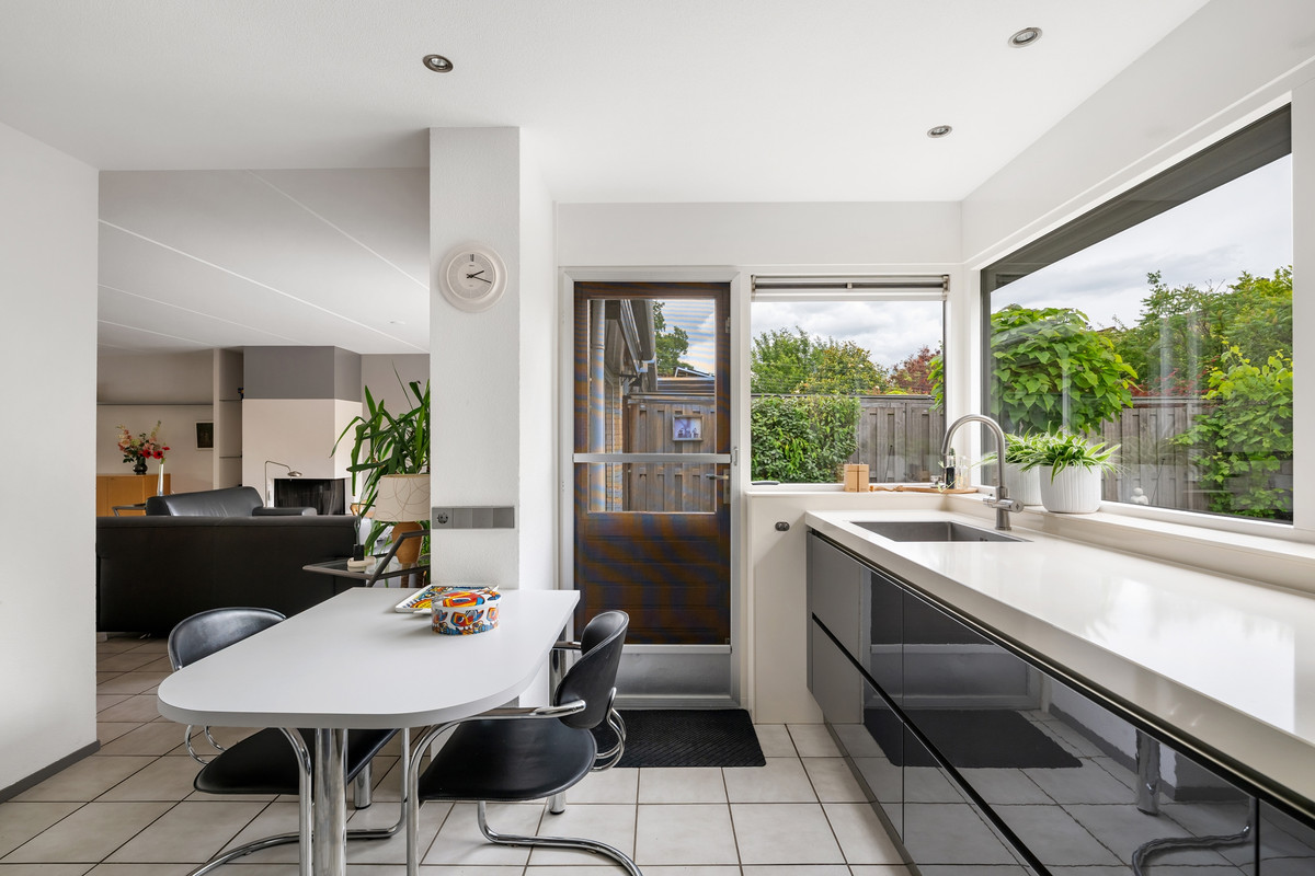 Tussenwoning te koop: Zwaluwendaal 6, Nieuwerkerk A/D Ijssel