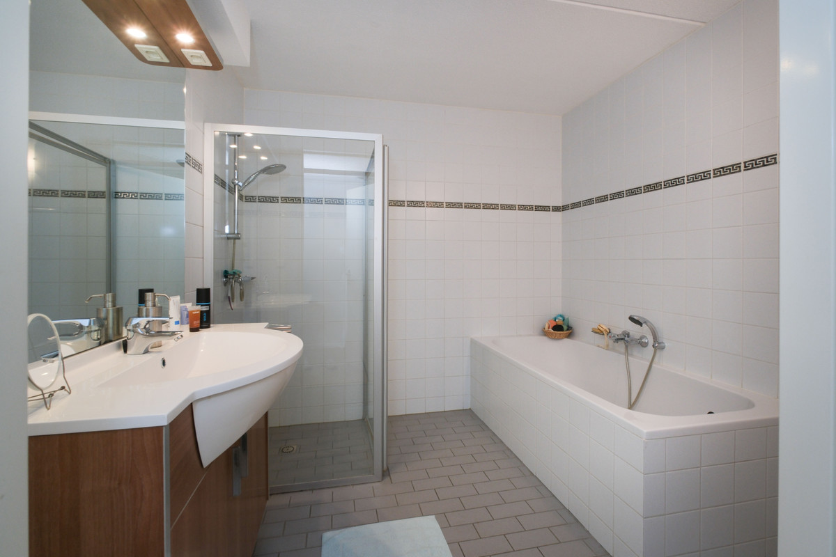 Appartement te koop: Kleine Houtstraat 39, Enschede