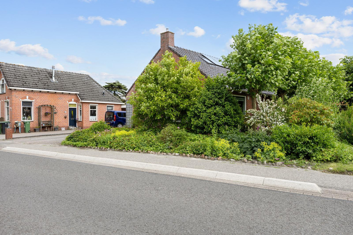 Vrijstaande woning te koop: Hoofdweg 65, Siddeburen