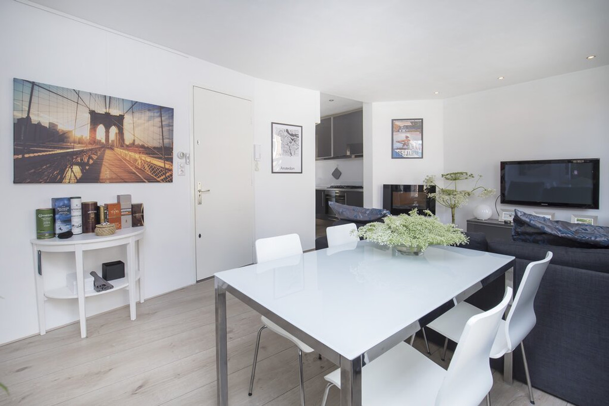 Studio te huur: Zeilstraat 53-2, Amsterdam