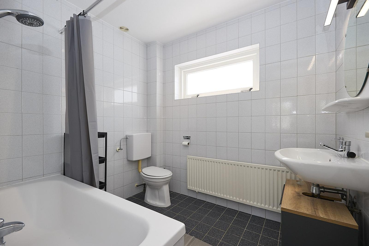 Tussenwoning te koop: Celsiusstraat 20, Terneuzen