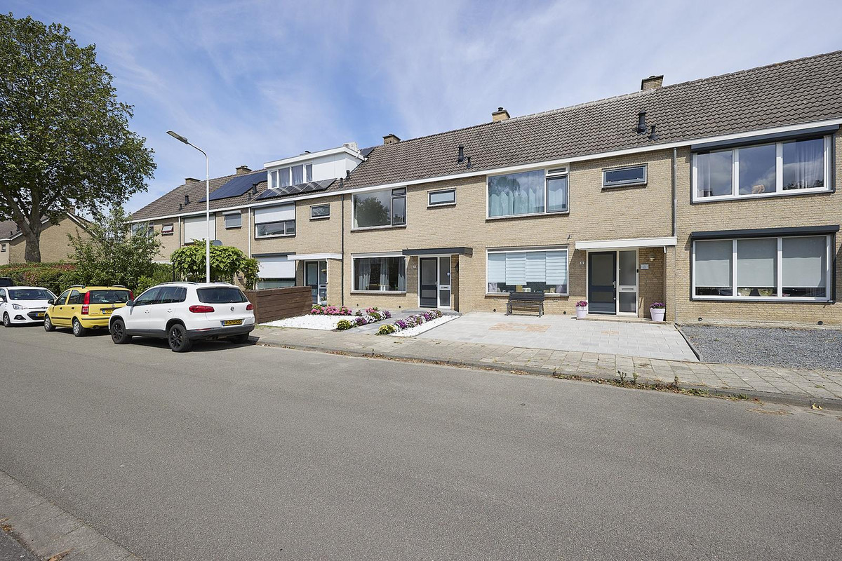 Tussenwoning te koop: Celsiusstraat 20, Terneuzen