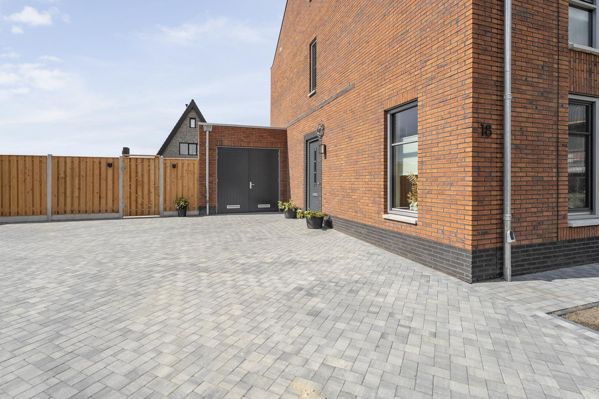 Twee-onder-één-kap te koop: Brasem 18, Hardenberg