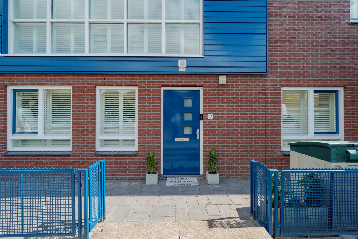 Hoekwoning te koop: Pieter Jelles Troelstralaan 2, Zaandam