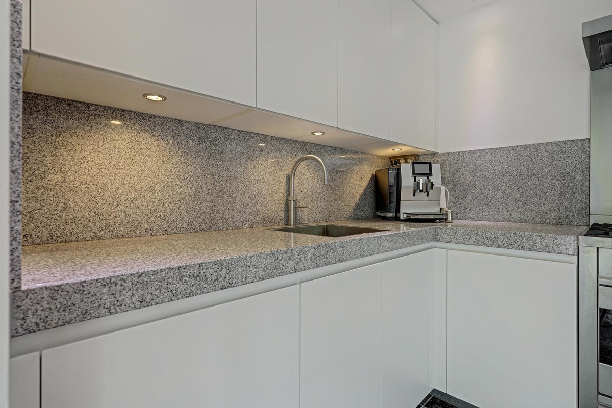 Hoekwoning te koop: Zuider Kerkedijk 337, Rotterdam