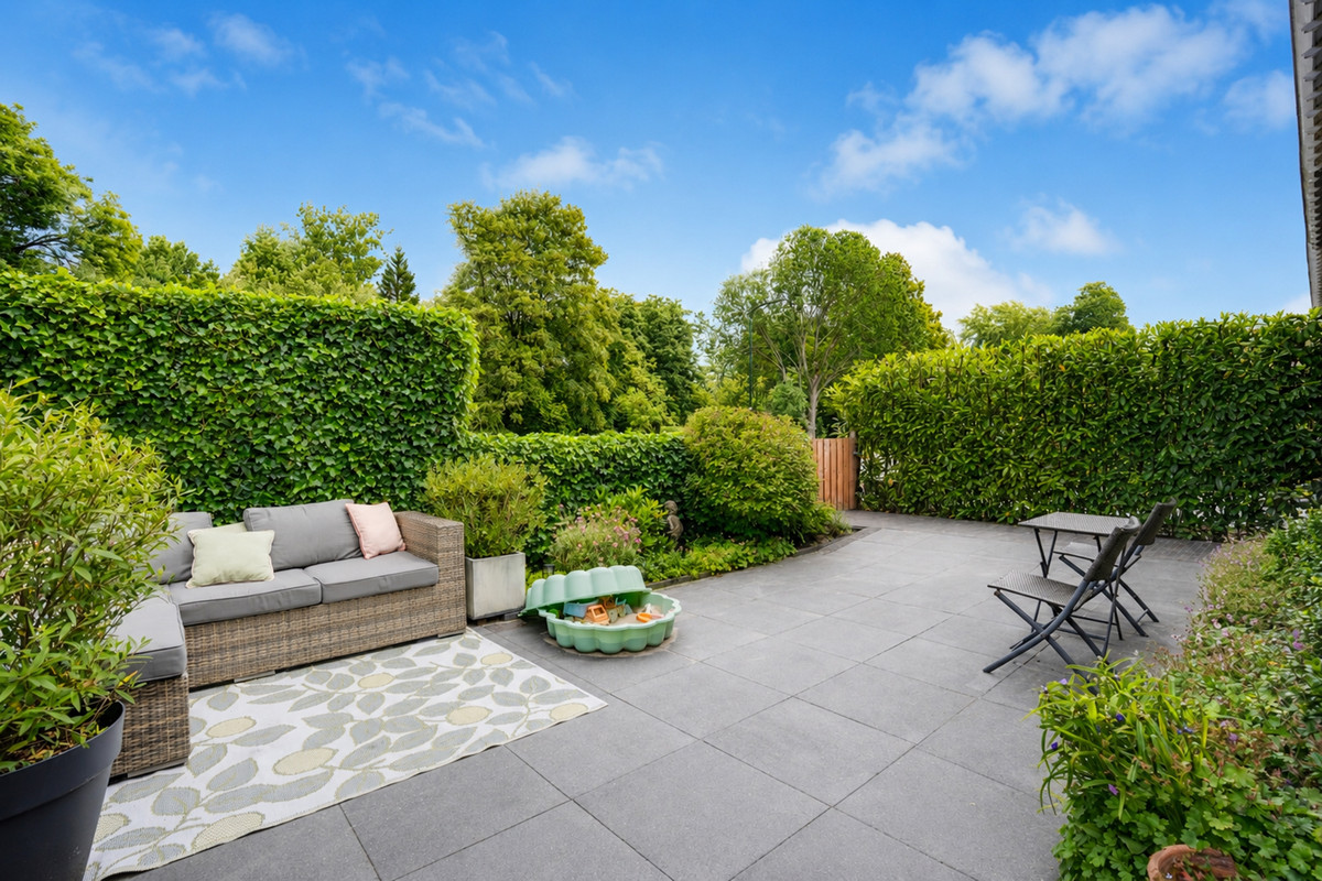 Tussenwoning te koop: Gravin Marialaan 6, Leidschendam