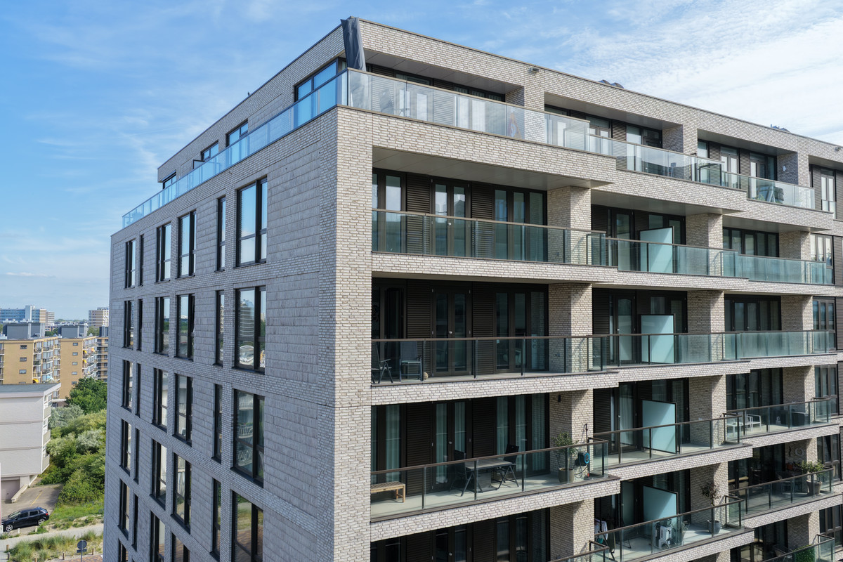 Appartement te koop: Deltaplein 339, 'S-Gravenhage