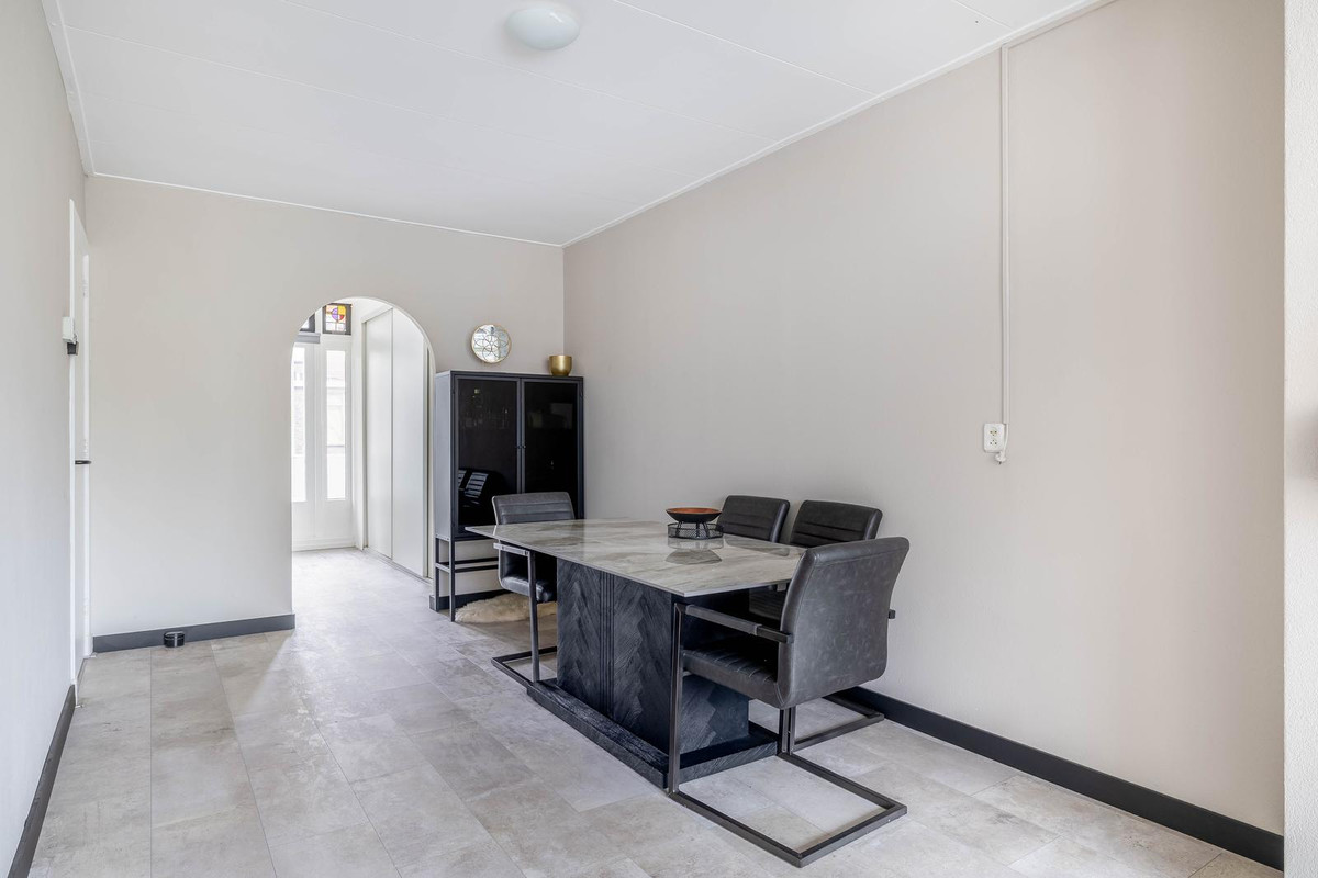 Appartement te koop: Röntgenstraat 28B, Vlaardingen
