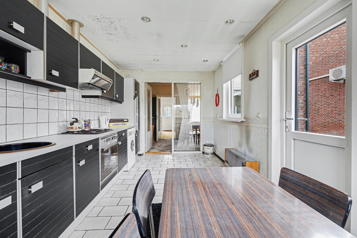 Twee-onder-één-kap te koop: Doelstraat 43, Krabbendijke