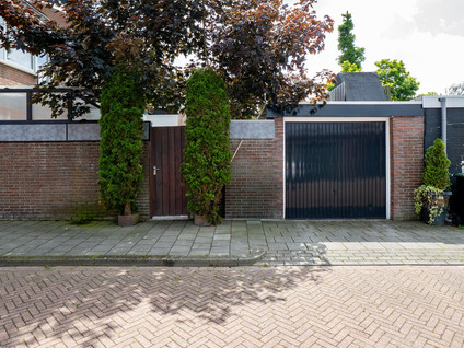 Hoogstraat 82