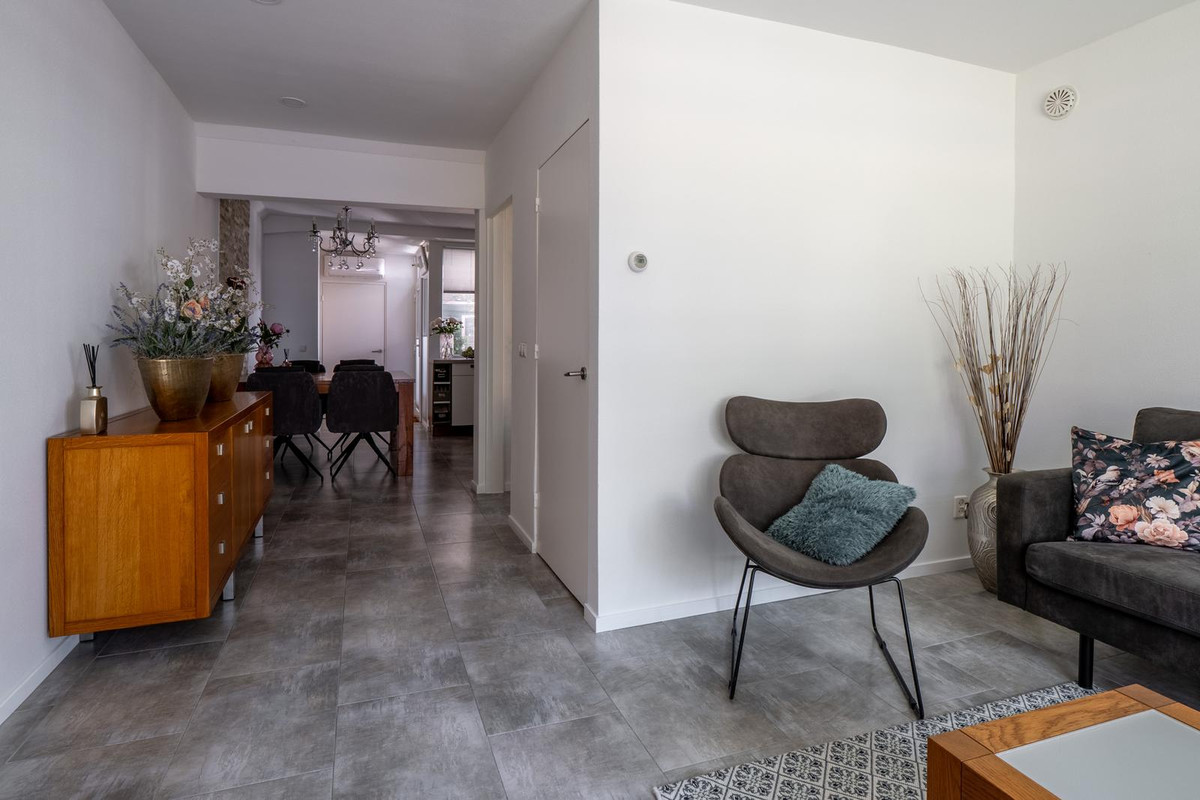 Twee-onder-één-kap te koop: Hoogstraat 82, Enschede