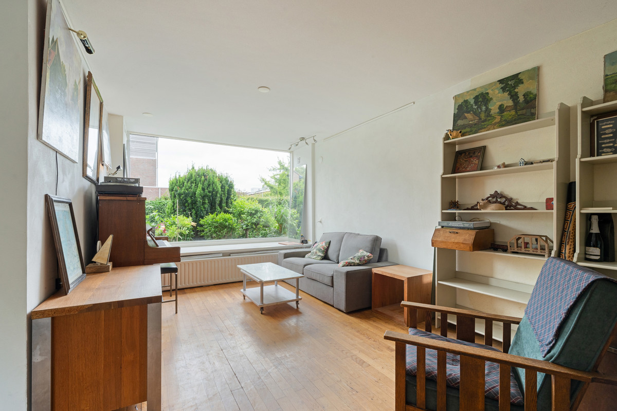 Tussenwoning te koop: Bateweg 46, Woubrugge