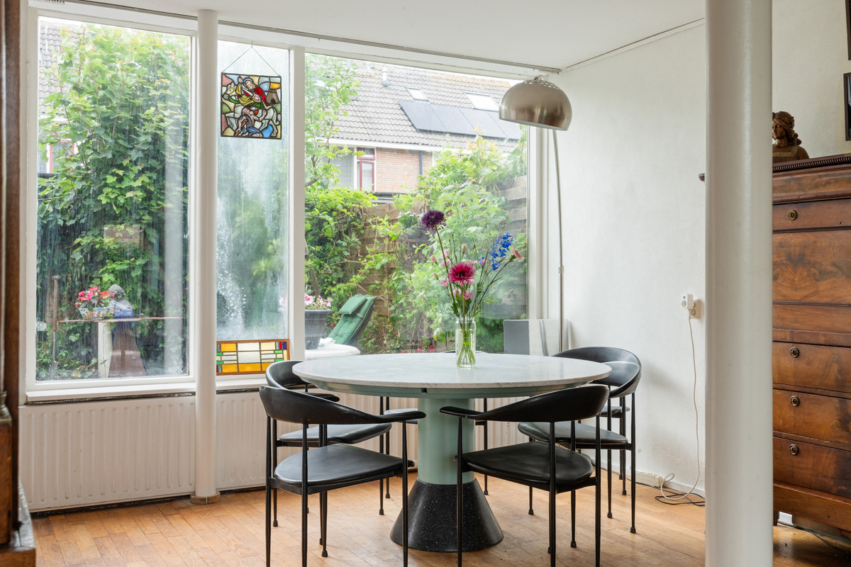 Tussenwoning te koop: Bateweg 46, Woubrugge