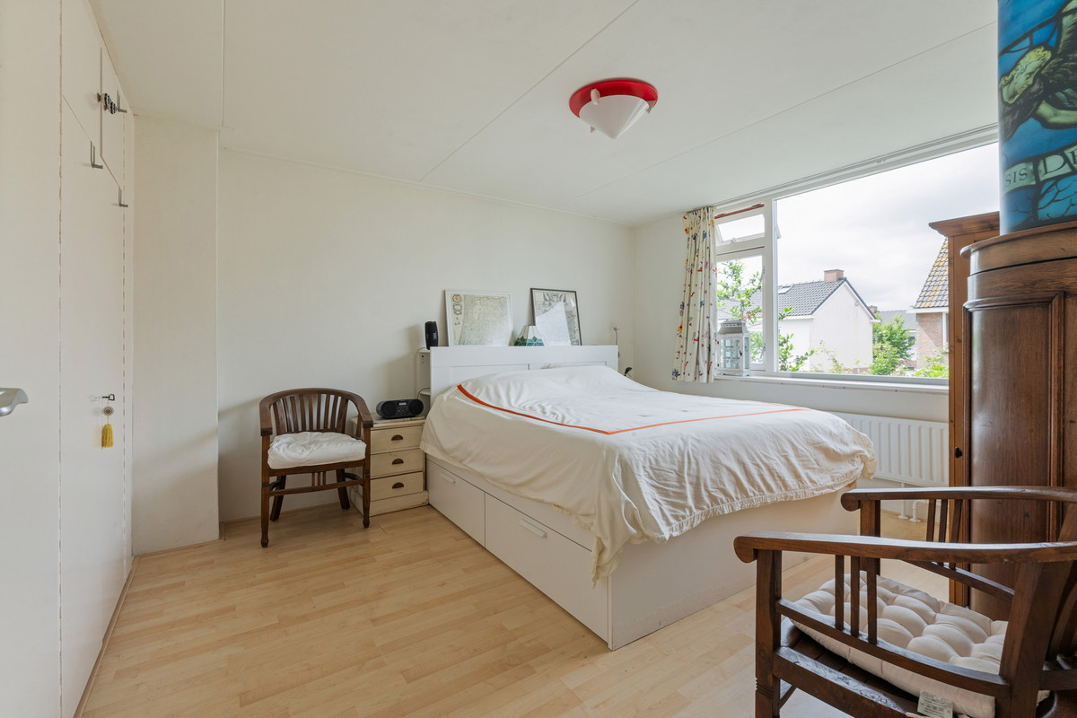 Tussenwoning te koop: Bateweg 46, Woubrugge