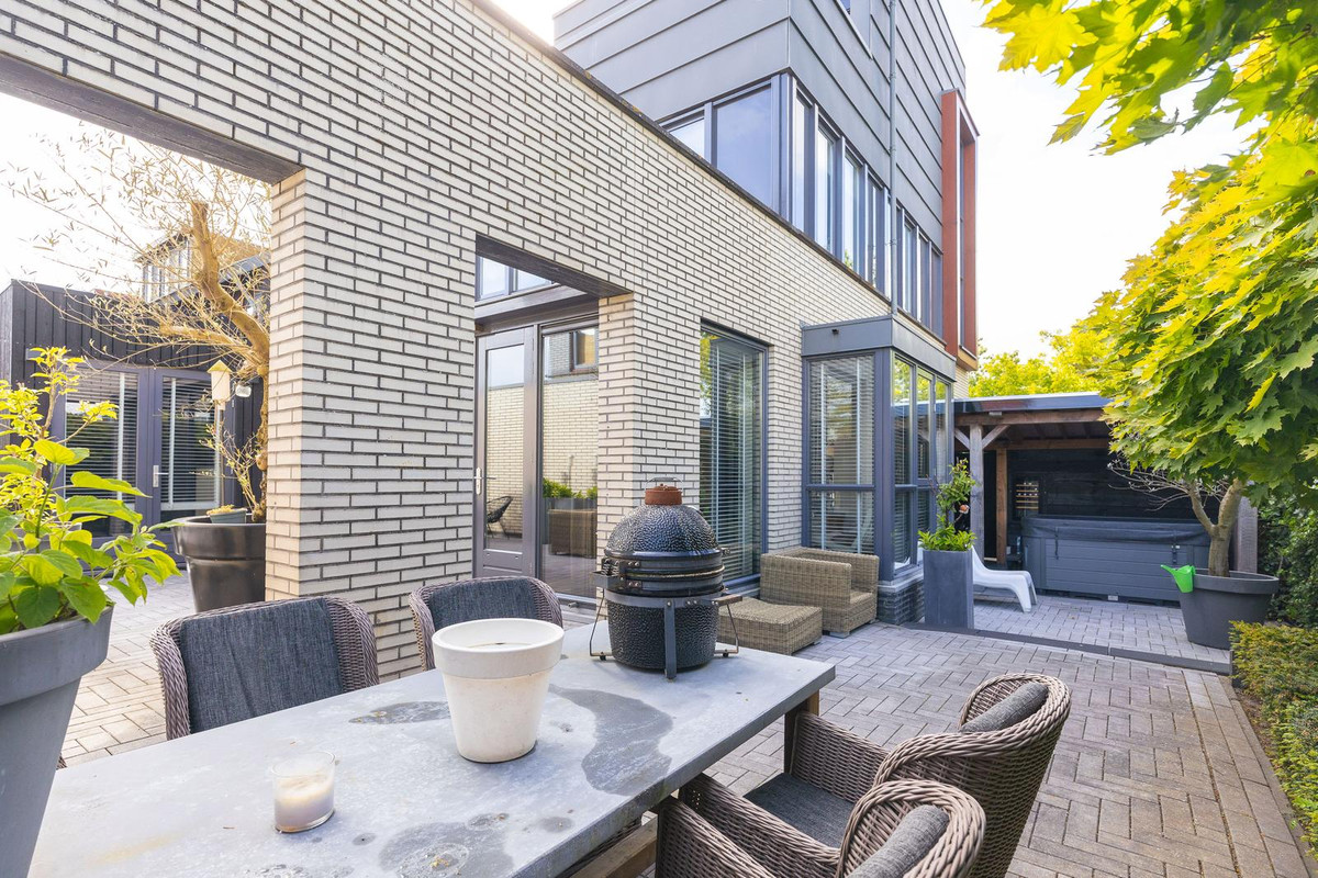 Hoekwoning te koop: Wabenstraat 18, Hoorn