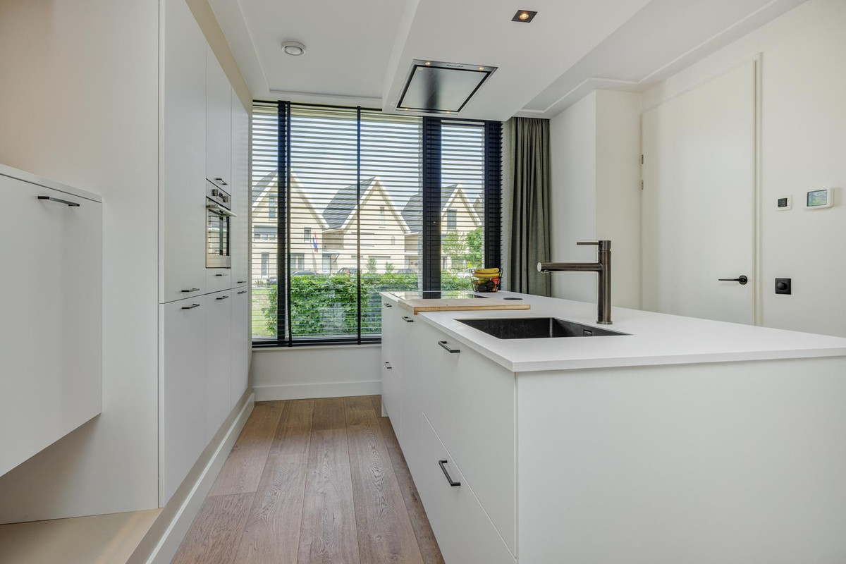 Tussenwoning te koop: Zustershof 7, Oss