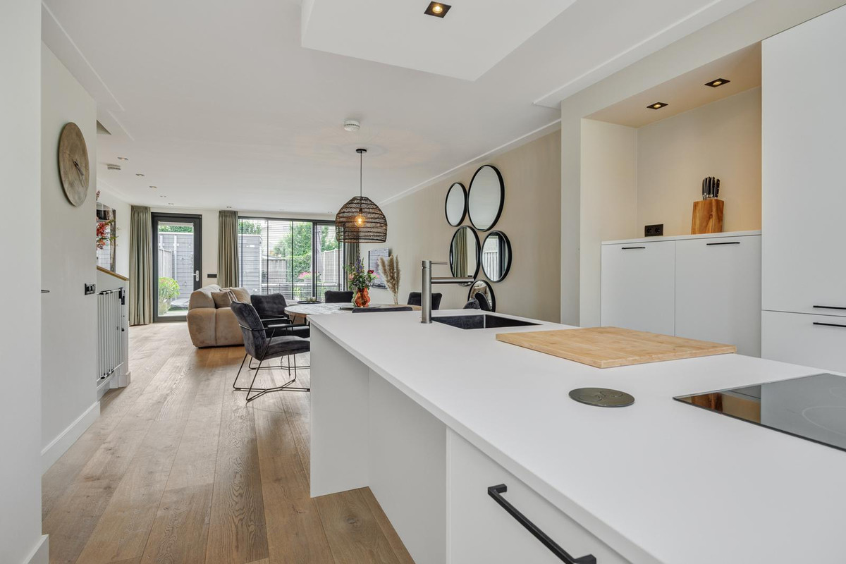 Tussenwoning te koop: Zustershof 7, Oss