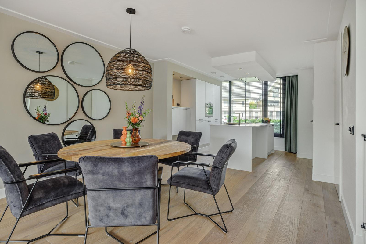 Tussenwoning te koop: Zustershof 7, Oss