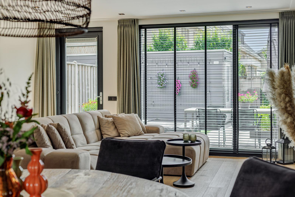 Tussenwoning te koop: Zustershof 7, Oss