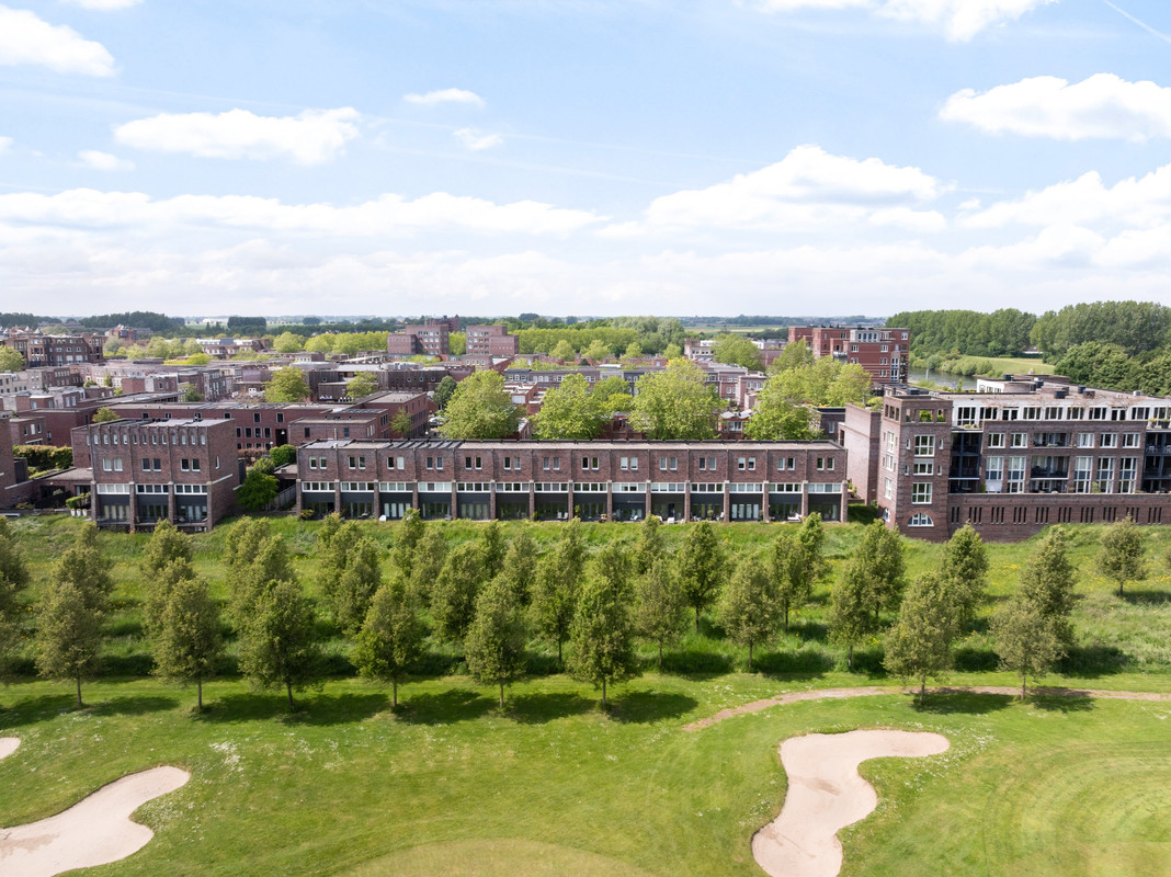 Tussenwoning te koop: Parcivalring 165, 'S-Hertogenbosch