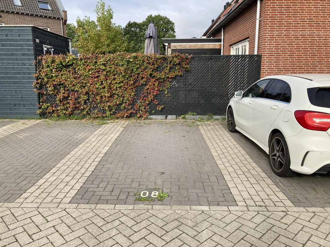 Tussenwoning te koop: Schrijvershoeve 8, Helmond