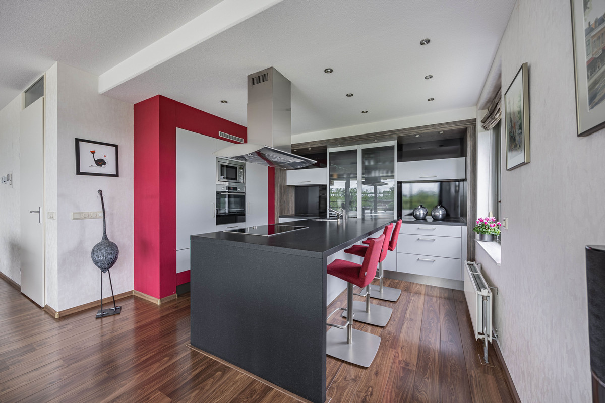 Appartement te koop: Sieradenweg 81, Almere
