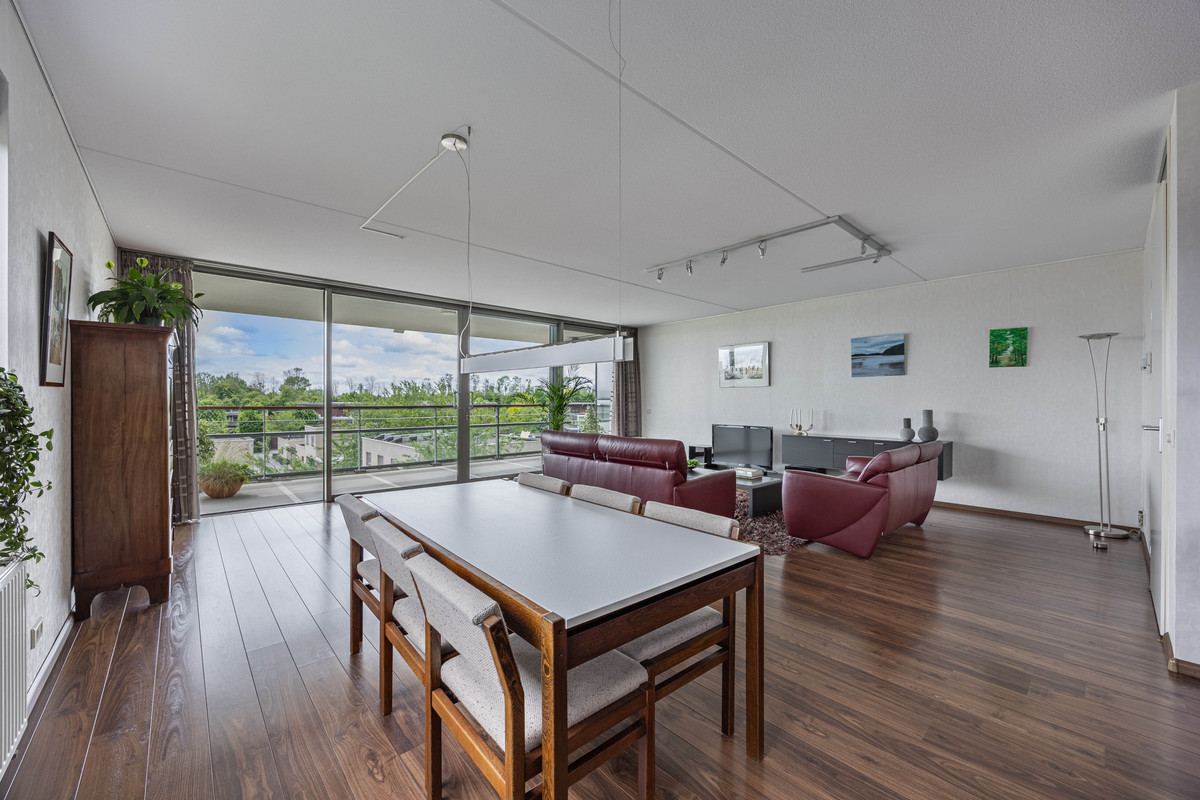 Appartement te koop: Sieradenweg 81, Almere