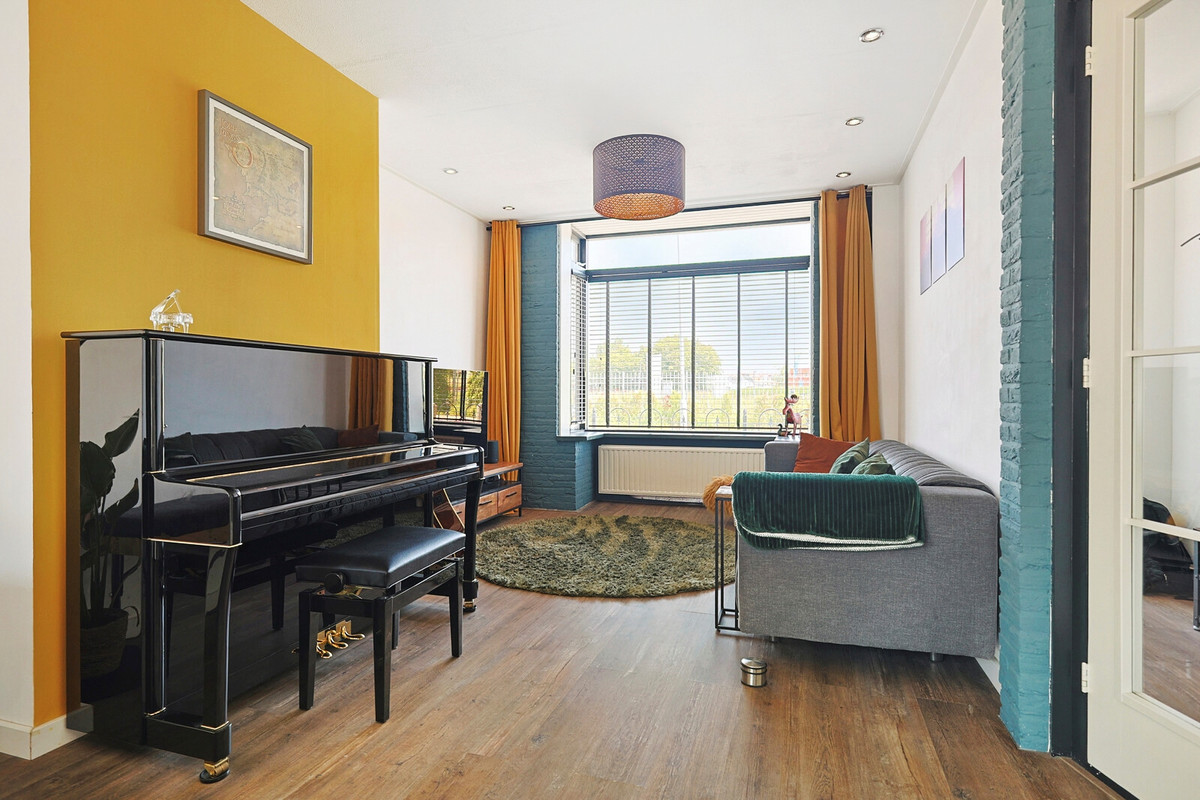 Tussenwoning te koop: Brakkeveldweg 44, Den Helder