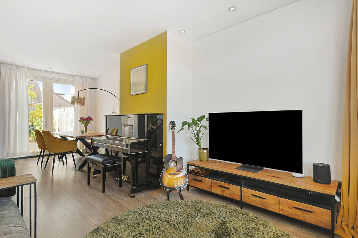 Tussenwoning te koop: Brakkeveldweg 44, Den Helder