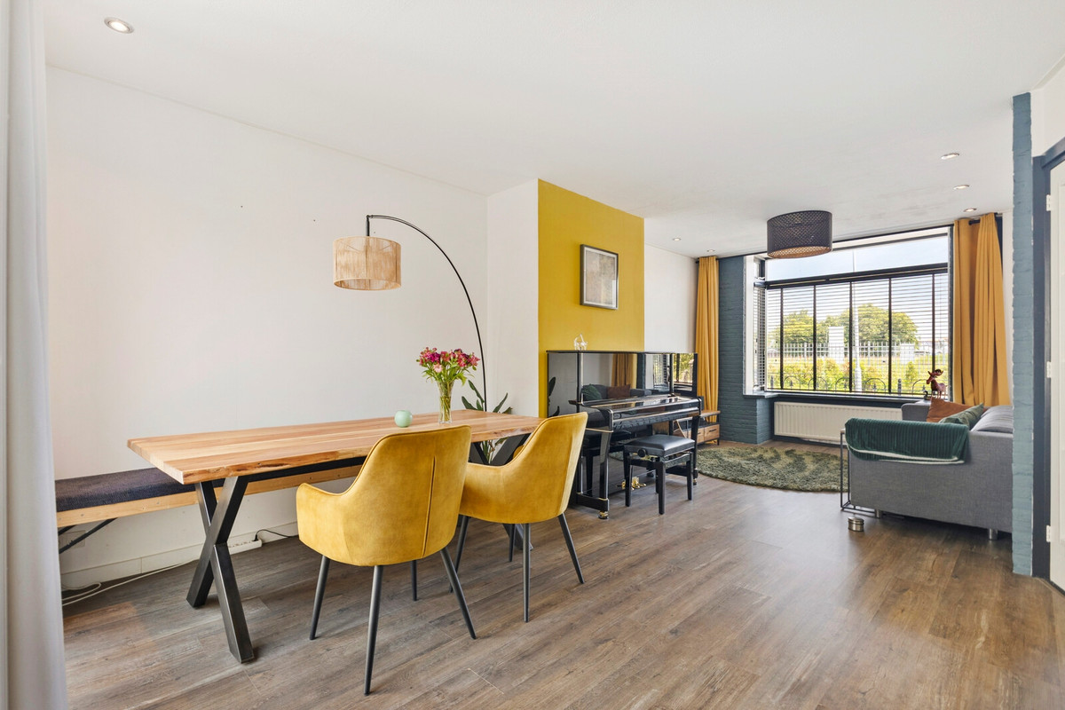 Tussenwoning te koop: Brakkeveldweg 44, Den Helder