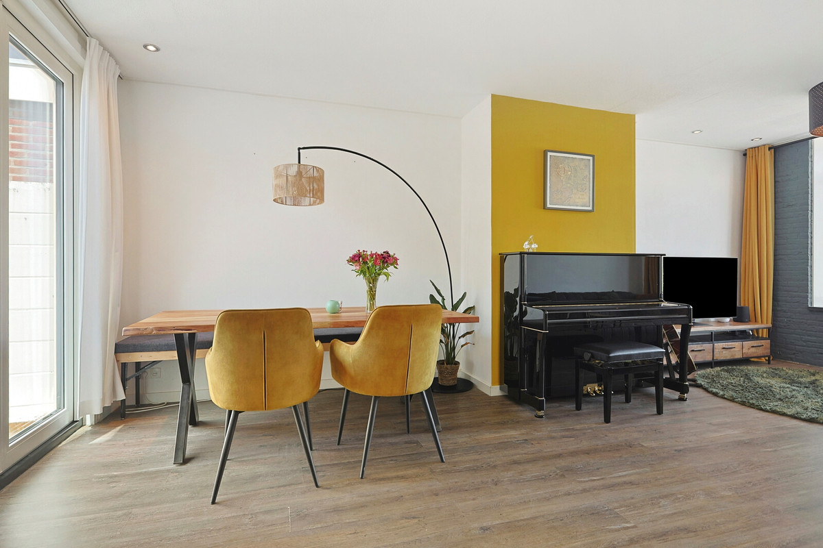 Tussenwoning te koop: Brakkeveldweg 44, Den Helder