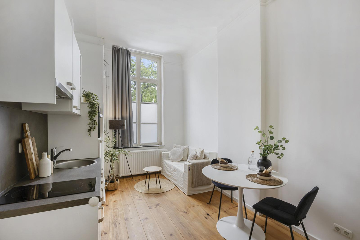Studio te koop: van Hasseltkade 13A01, Maastricht