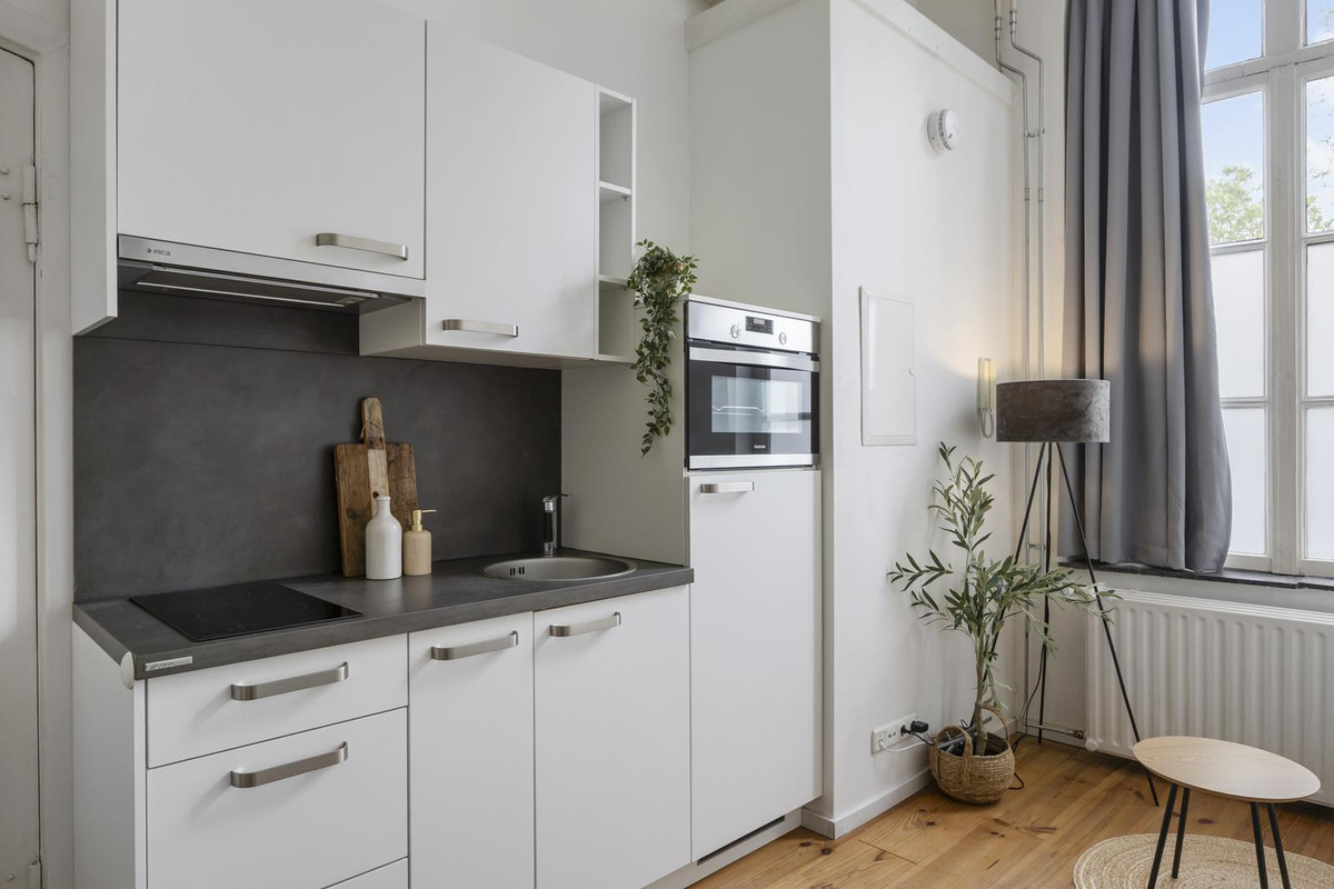 Studio te koop: van Hasseltkade 13A01, Maastricht