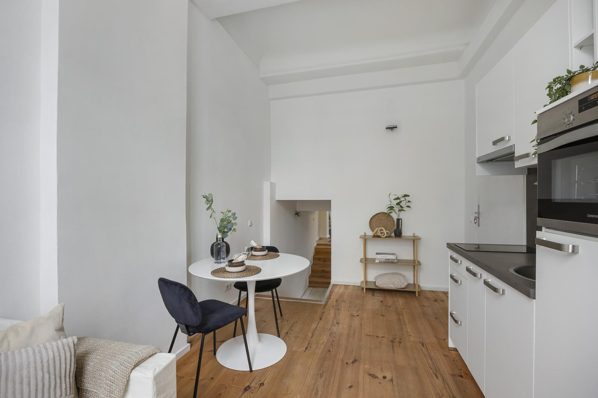 Studio te koop: van Hasseltkade 13A01, Maastricht