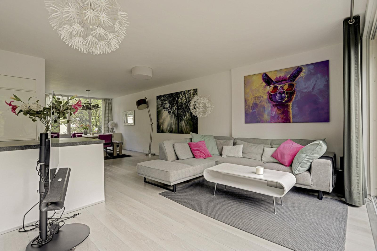 Tussenwoning te koop: Van der Helmstraat 421, Rotterdam