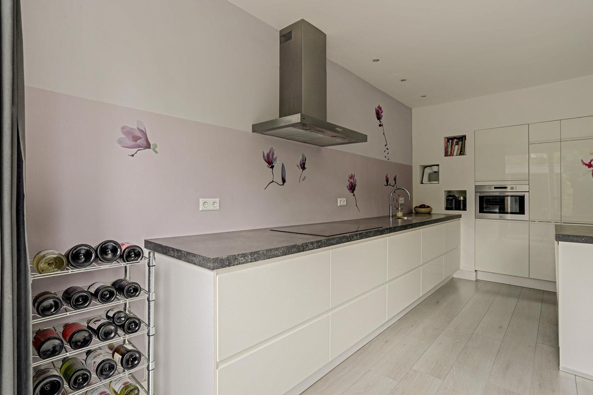 Tussenwoning te koop: Van der Helmstraat 421, Rotterdam