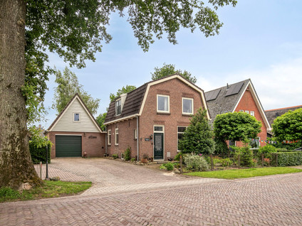 Dorpsstraat 32