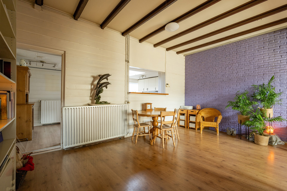 Tussenwoning te koop: Julianastraat 7, Leerdam
