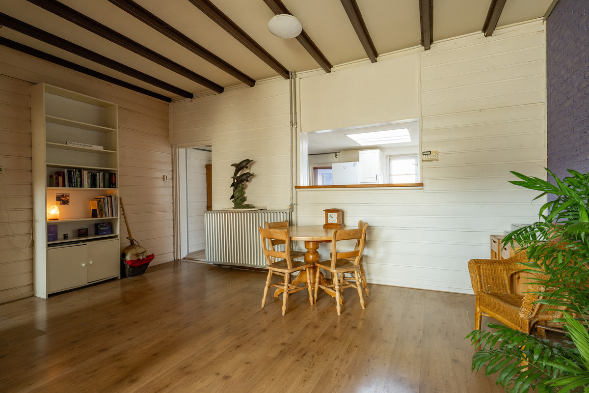 Tussenwoning te koop: Julianastraat 7, Leerdam