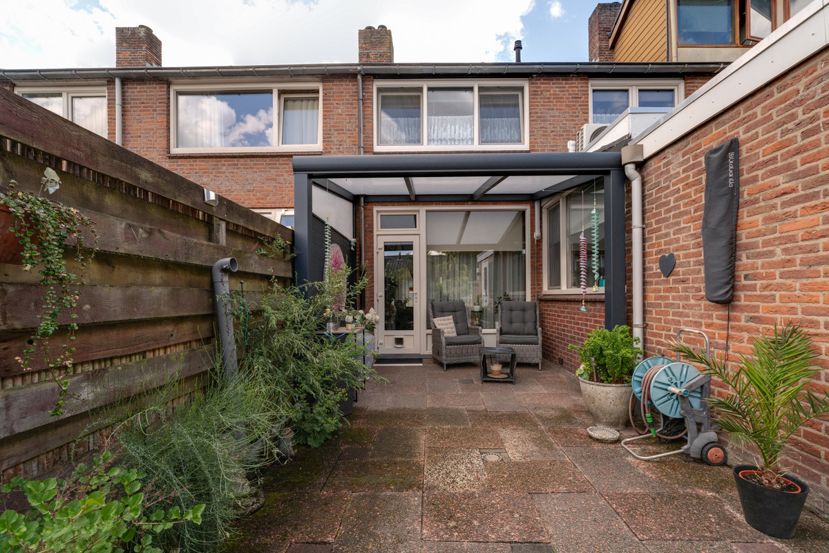 Tussenwoning te koop: Singravenlaan 3, Arnhem
