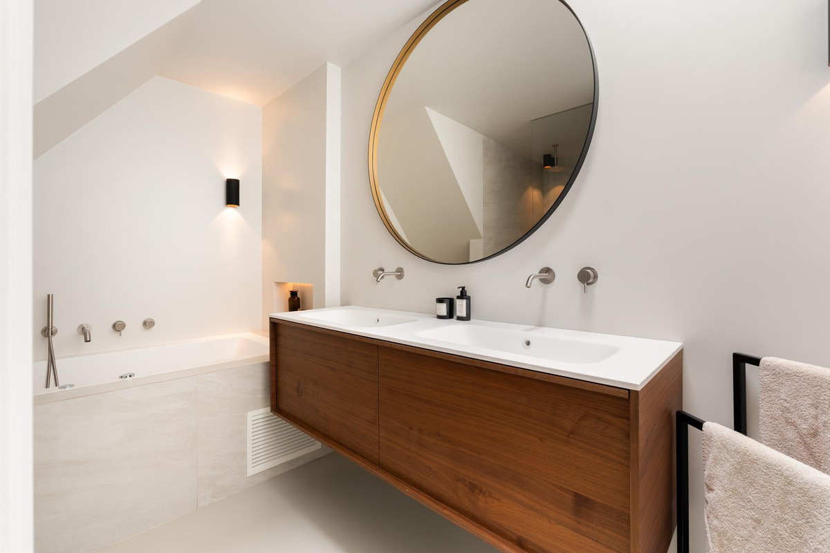 Tussenwoning te koop: Voorhout 123, Rotterdam