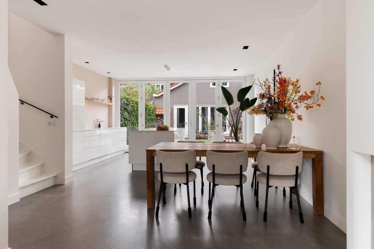 Tussenwoning te koop: Voorhout 123, Rotterdam