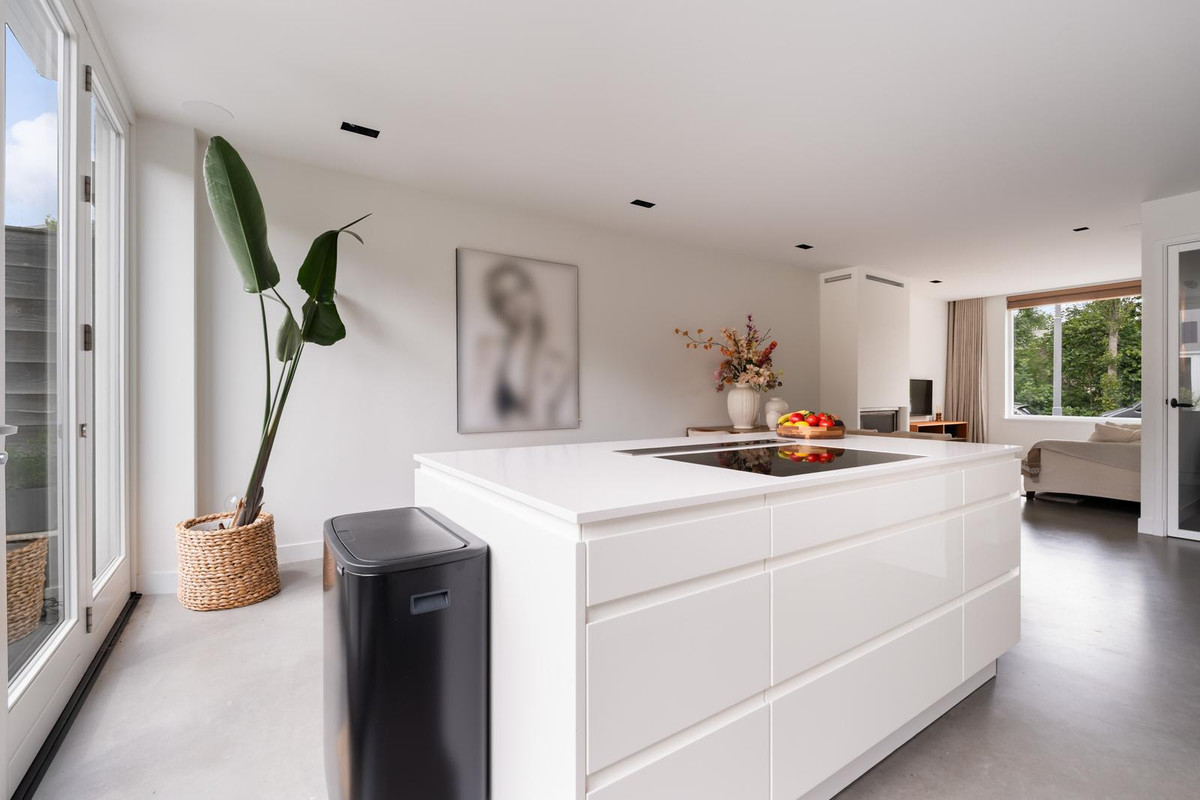 Tussenwoning te koop: Voorhout 123, Rotterdam