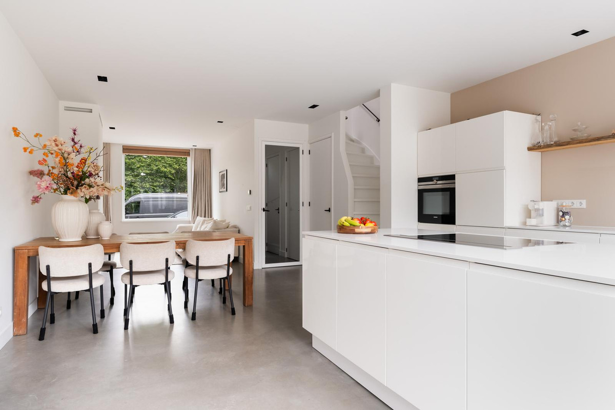 Tussenwoning te koop: Voorhout 123, Rotterdam