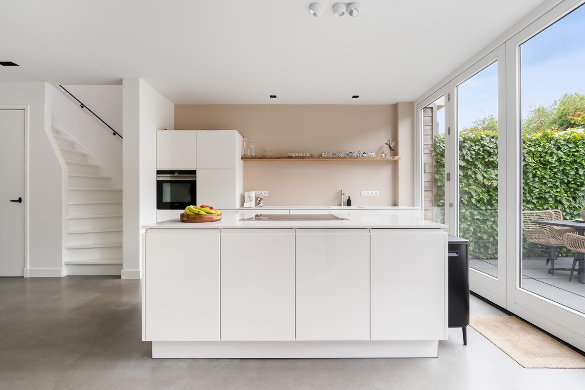 Tussenwoning te koop: Voorhout 123, Rotterdam