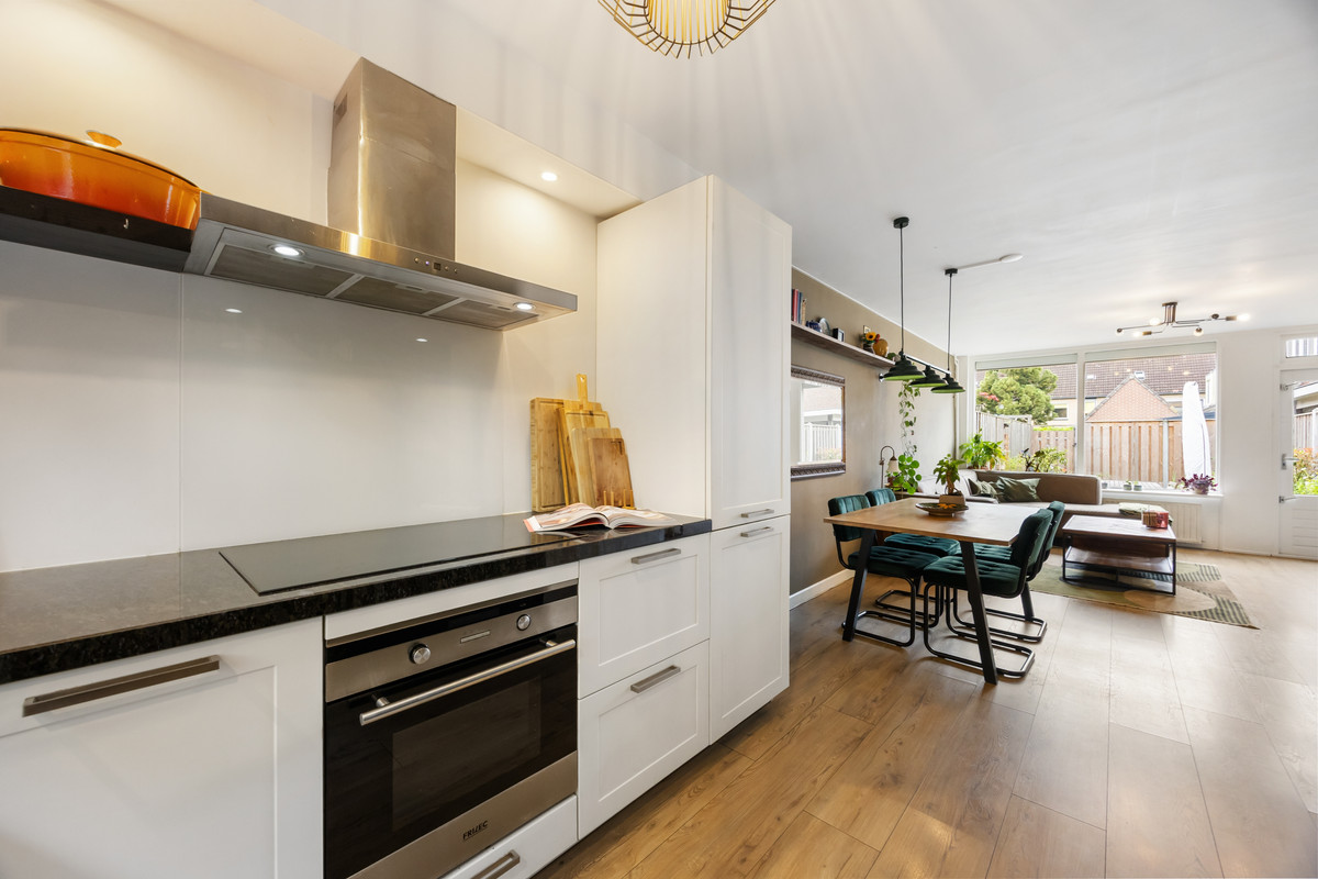 Tussenwoning te koop: Pieter De Hooghstraat 122, Ede