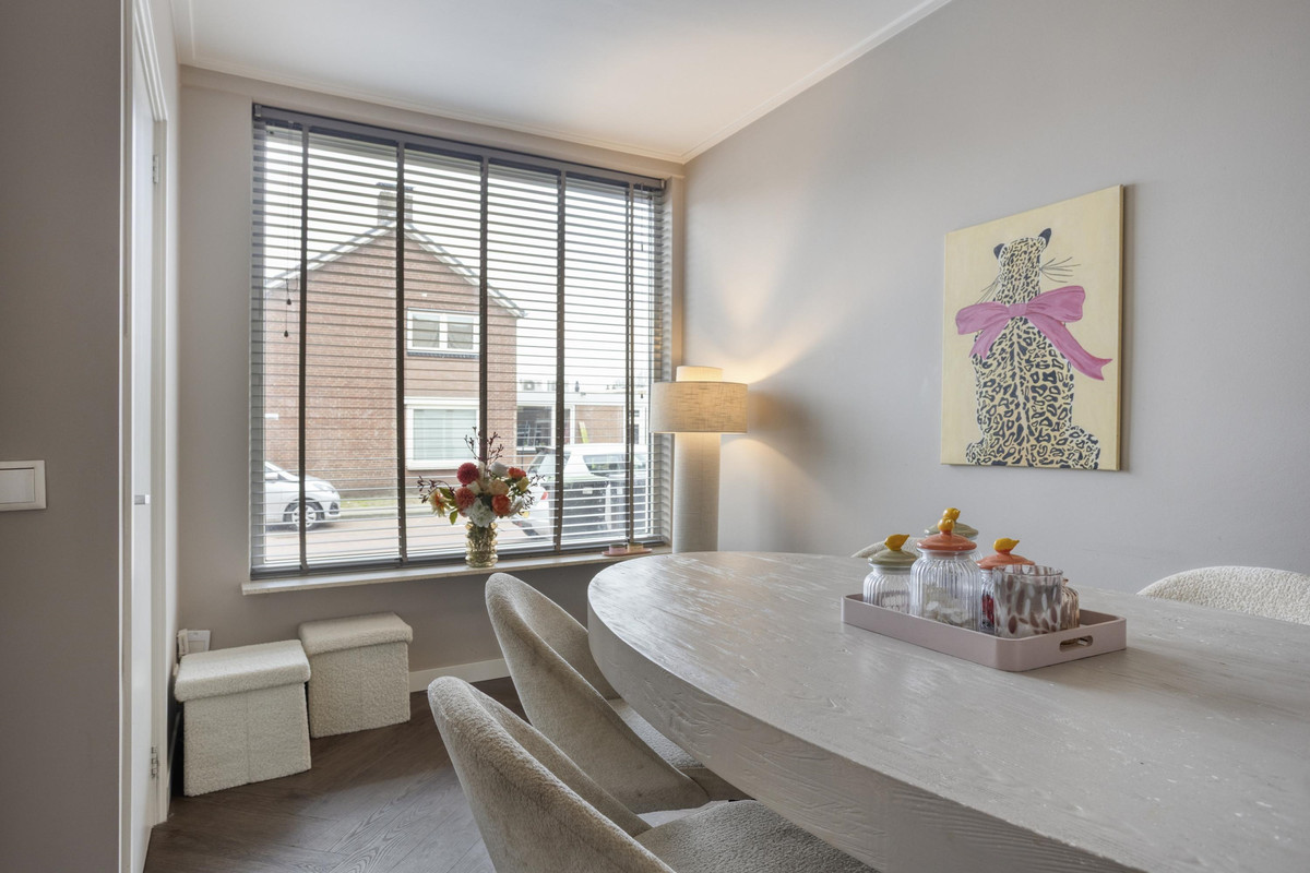 Twee-onder-één-kap te koop: Johan Wijnoltsstraat 158, Enschede