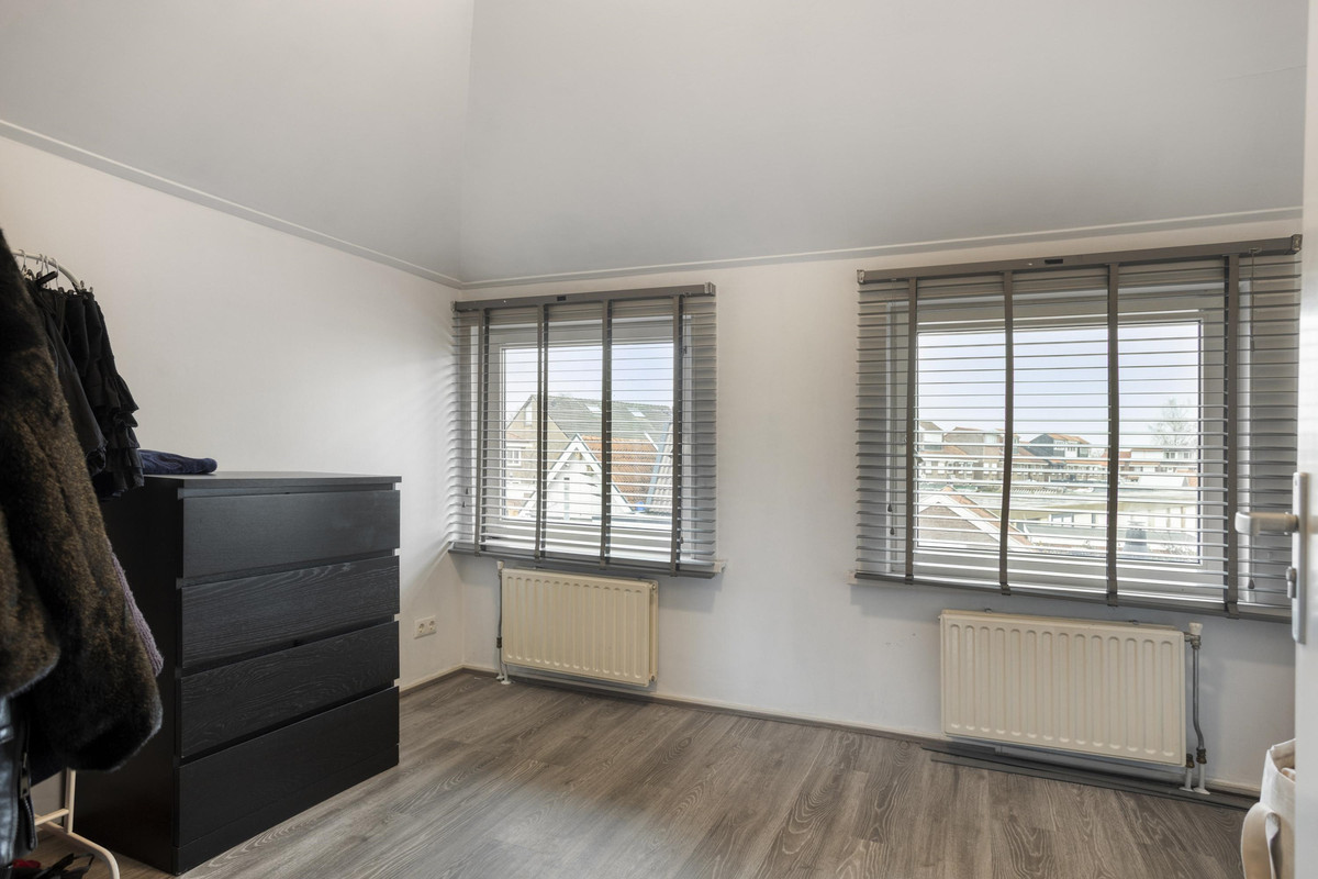 Twee-onder-één-kap te koop: Johan Wijnoltsstraat 158, Enschede