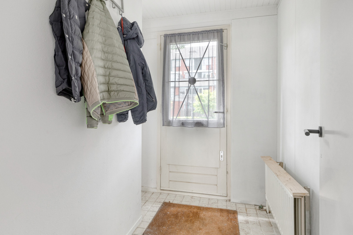 Tussenwoning te koop: Hellenburg 18, Dordrecht