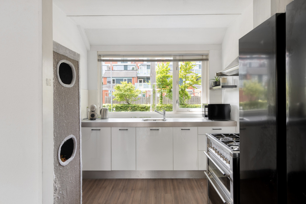Tussenwoning te koop: Hellenburg 18, Dordrecht
